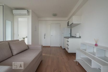 Sala de apartamento para alugar com 1 quarto, 40m² em Jardim Novo Santo Amaro, São Paulo