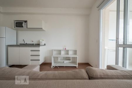 Sala de apartamento para alugar com 1 quarto, 40m² em Jardim Novo Santo Amaro, São Paulo