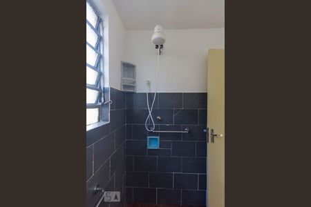 Banheiro Social de kitnet/studio para alugar com 2 quartos, 45m² em Vila Guarani, São Paulo