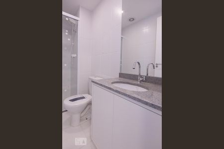 Banheiro de apartamento para alugar com 1 quarto, 34m² em Barra Funda, São Paulo