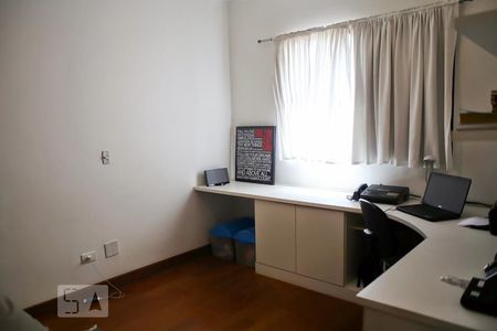 Apartamento para alugar com 186m², 3 quartos e 2 vagasQuarto 3