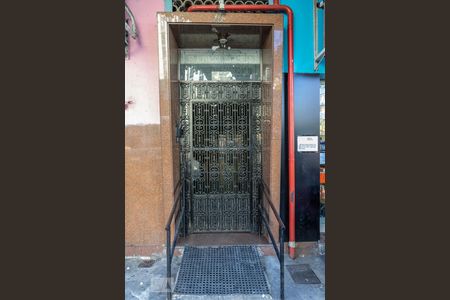 Apartamento à venda com 110m², 3 quartos e sem vaga Apartamento à venda com 110m², 3 quartos e sem vagaEntrada