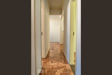 Apartamento à venda com 110m², 3 quartos e sem vaga Apartamento à venda com 110m², 3 quartos e sem vagaCorredor