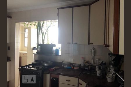 Apartamento à venda com 100m², 2 quartos e 1 vagaCozinha