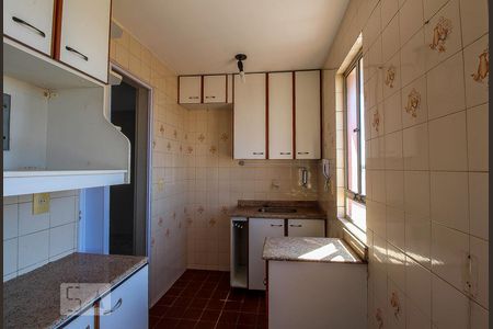 Cozinha e Área de Serviço de apartamento para alugar com 2 quartos, 63m² em Guará Ii, Brasília