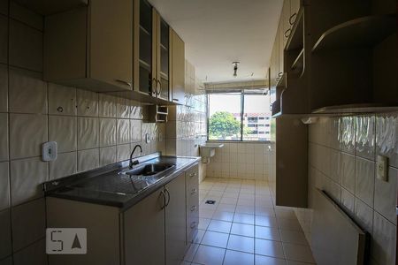 Apartamento para alugar com 72m², 2 quartos e 1 vagaCozinha e Área de Serviço