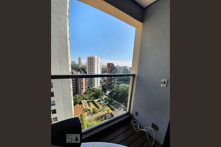 Varanda de kitnet/studio à venda com 1 quarto, 70m² em Jardim Fonte do Morumbi, São Paulo