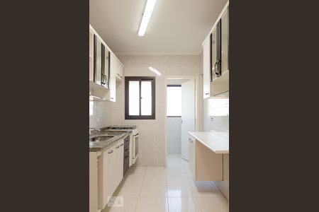 Apartamento para alugar com 99m², 3 quartos e 2 vagasCozinha