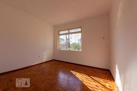 Casa para alugar com 267m², 4 quartos e 4 vagas Casa para alugar com 267m², 4 quartos e 4 vagasQuarto 2 - Suíte