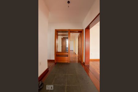 Hall de Entrada de casa para alugar com 4 quartos, 267m² em Três Figueiras, Porto Alegre