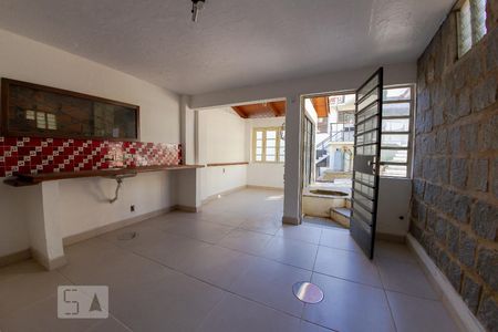 Casa para alugar com 267m², 4 quartos e 4 vagas Casa para alugar com 267m², 4 quartos e 4 vagasSalão de Festa com Churrasqueira