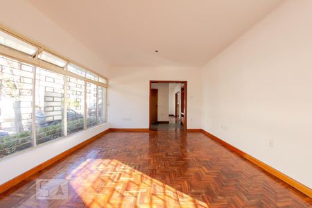 Sala 1 de casa para alugar com 4 quartos, 267m² em Três Figueiras, Porto Alegre