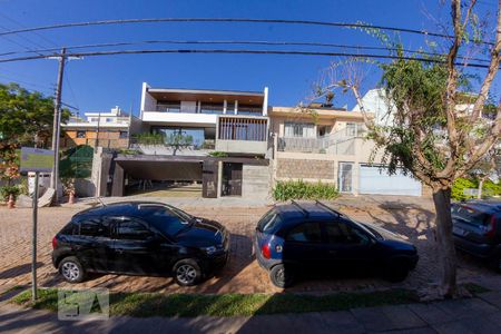 Vista da Sala 1 de casa para alugar com 4 quartos, 267m² em Três Figueiras, Porto Alegre