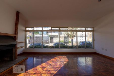 Sala 1 de casa para alugar com 4 quartos, 267m² em Três Figueiras, Porto Alegre