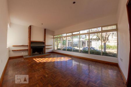 Sala 1 de casa para alugar com 4 quartos, 267m² em Três Figueiras, Porto Alegre