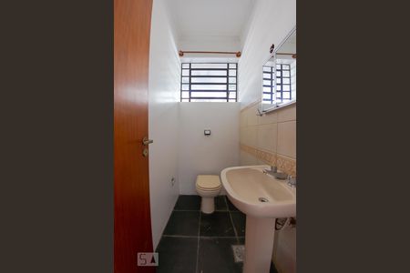 Lavabo de casa para alugar com 4 quartos, 267m² em Três Figueiras, Porto Alegre