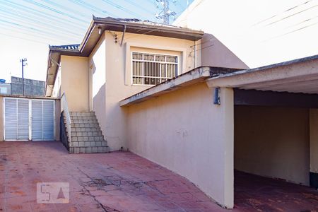 Casa à venda com 120m², 2 quartos e 4 vagasFachada
