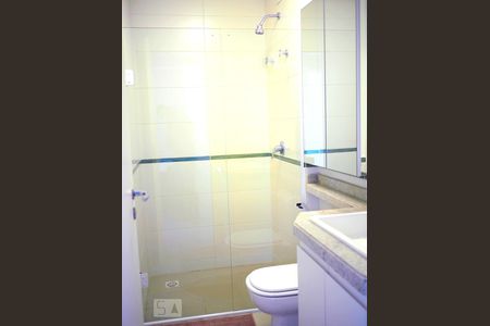 Banheiro de apartamento para alugar com 3 quartos, 98m² em Campeche, Florianópolis