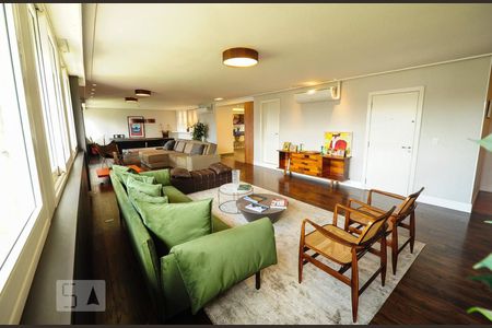 Apartamento para alugar com 300m², 4 quartos e 2 vagas Apartamento para alugar com 300m², 4 quartos e 2 vagasSala