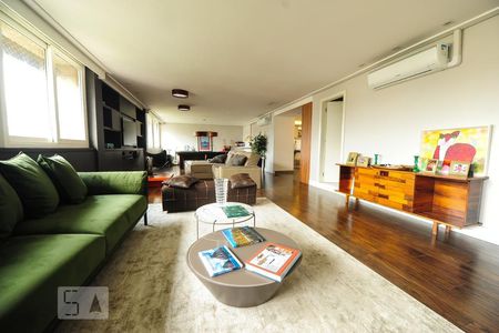Apartamento para alugar com 300m², 4 quartos e 2 vagas Apartamento para alugar com 300m², 4 quartos e 2 vagasSala