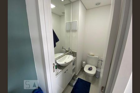 Banheiro de apartamento à venda com 1 quarto, 43m² em Jardim Aeroporto, São Paulo