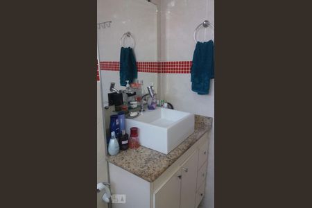 Banheiro de apartamento à venda com 2 quartos, 58m² em Vila Campo Grande, São Paulo