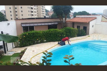 Apartamento à venda com 58m², 2 quartos e 1 vaga Apartamento à venda com 58m², 2 quartos e 1 vagaÁrea Comum - Piscina