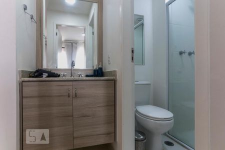 Lavatorio e Banheiro de apartamento para alugar com 1 quarto, 48m² em Jardim da Glória, São Paulo