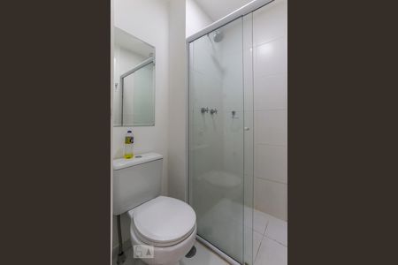 Banheiro de apartamento para alugar com 1 quarto, 48m² em Jardim da Glória, São Paulo