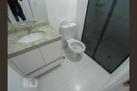 Banheiro de apartamento para alugar com 2 quartos, 63m² em Vila Isa, São Paulo