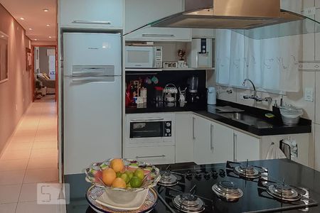 Sala e Cozinha de apartamento para alugar com 3 quartos, 80m² em Vila Eldízia, Santo André