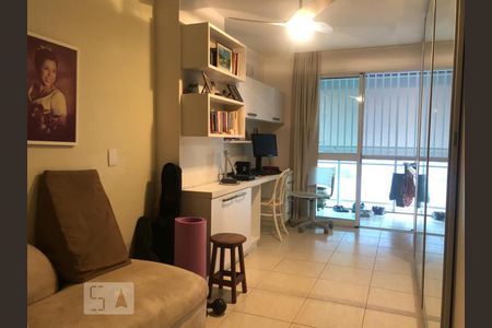 Sala de apartamento à venda com 3 quartos, 180m² em Barra da Tijuca, Rio de Janeiro