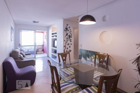 Apartamento para alugar com 67m², 2 quartos e 2 vagas Apartamento para alugar com 67m², 2 quartos e 2 vagasSala