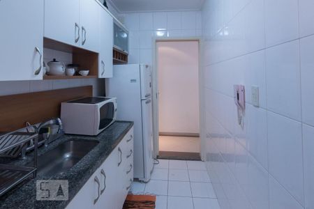 Apartamento para alugar com 67m², 2 quartos e 2 vagas Apartamento para alugar com 67m², 2 quartos e 2 vagasCozinha