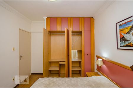 Quarto de apartamento à venda com 1 quarto, 52m² em Lourdes, Belo Horizonte