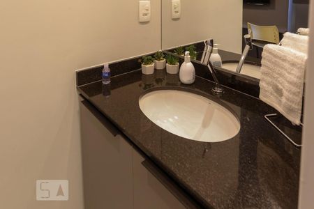 Studio à venda com 25m², 1 quarto e sem vaga Studio à venda com 25m², 1 quarto e sem vagaLavabo Banheiro