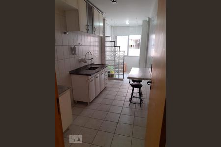 Cozinha de apartamento à venda com 2 quartos, 63m² em Jardim Ester, São Paulo