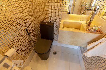 Lavabo de apartamento à venda com 3 quartos, 100m² em Água Branca, São Paulo