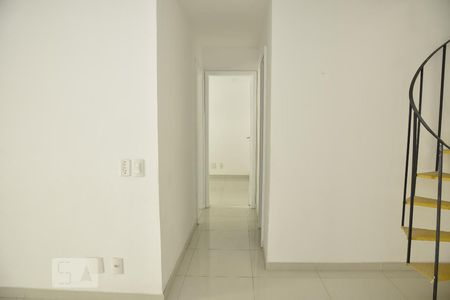 Corredor de apartamento à venda com 2 quartos, 150m² em Anil, Rio de Janeiro