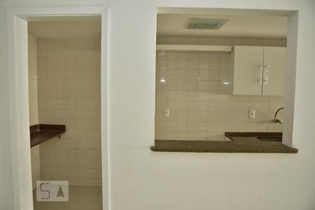 Apartamento à venda com 150m², 2 quartos e 2 vagasCozinha