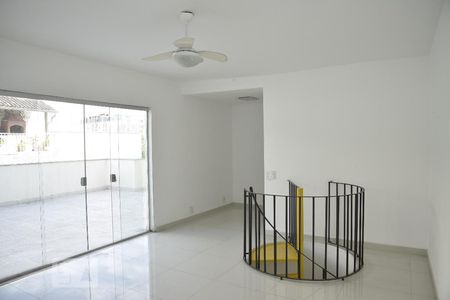 Apartamento à venda com 150m², 2 quartos e 2 vagasCobertura