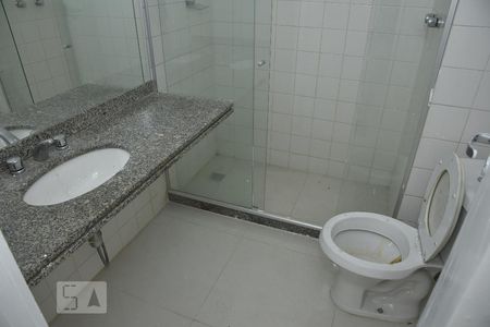Banheiro Social de apartamento à venda com 2 quartos, 150m² em Anil, Rio de Janeiro