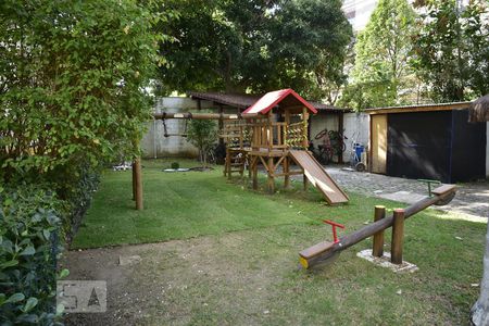 Apartamento à venda com 150m², 2 quartos e 2 vagasÁrea Comum - Playground