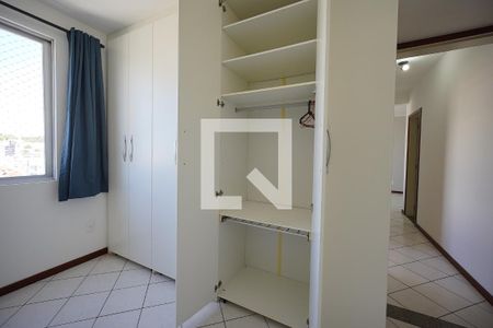 Quarto 2 - Armários de apartamento para alugar com 2 quartos, 65m² em Praia Comprida, São José