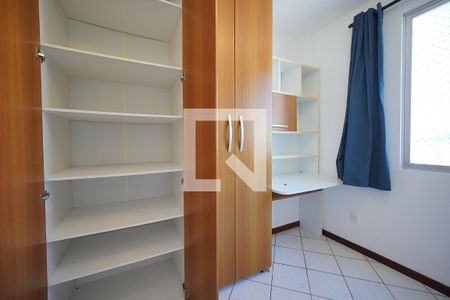 Quarto 1 - Armários de apartamento para alugar com 2 quartos, 65m² em Praia Comprida, São José