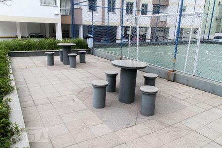 Apartamento para alugar com 65m², 2 quartos e sem vagaÁrea comum