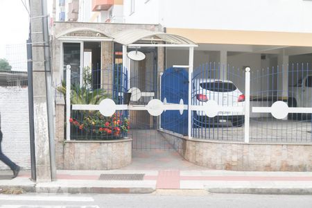 Apartamento para alugar com 65m², 2 quartos e sem vagaEntrada do Condomínio