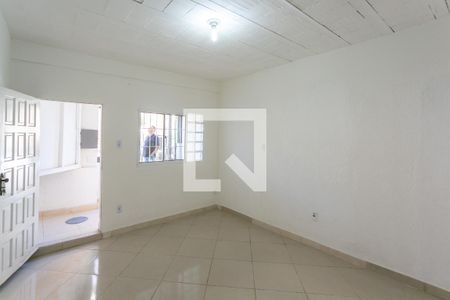 Casa para alugar com 120m², 2 quartos e sem vaga Casa para alugar com 120m², 2 quartos e sem vagaSala