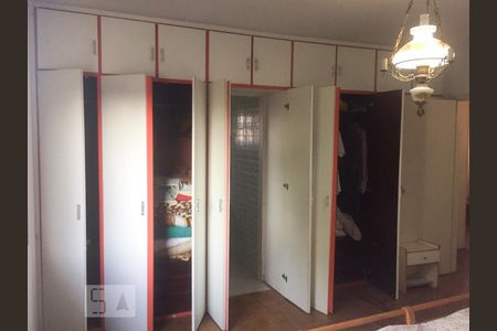 Quarto 1 de casa à venda com 4 quartos, 253m² em Vila Canero, São Paulo