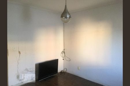 Casa à venda com 253m², 4 quartos e 5 vagasSala